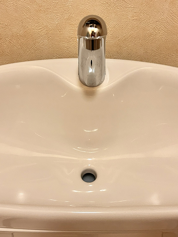 きれいになったトイレ手洗いタンク
