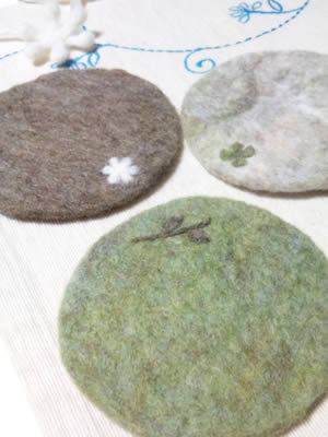 フェルトのコースター