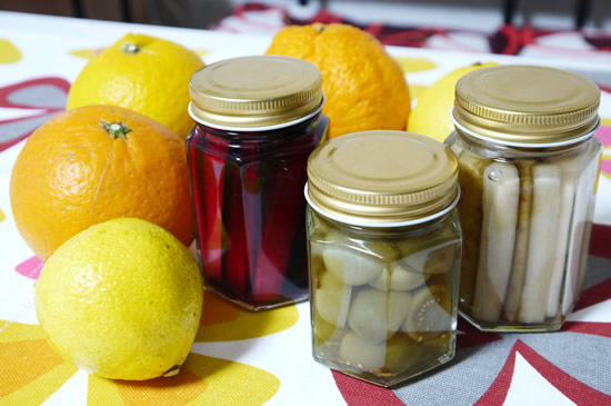 ピクルスと果物