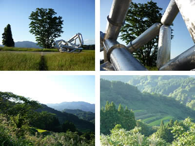 桐山を下ってまつだい方面へ 棚田の風景